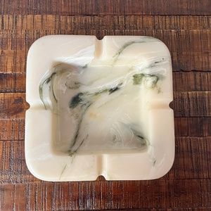 Resin Ashtray w/ Swirl Design